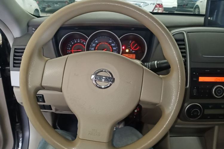 Used Nissan Sylphy 2012 Classic 1.6XE Manual Comfort Edition Steering Wheel