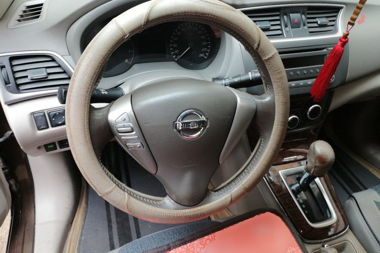 Used Nissan Sylphy 2012 Classic 1.6 XL Automatic Luxury Edition Steering Wheel