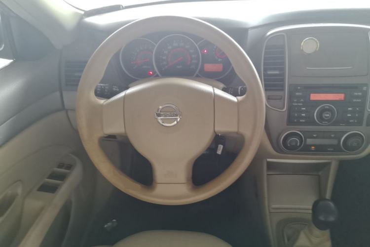 Used Nissan Sylphy 2012 Classic 1.6XE Manual Comfort Edition Steering Wheel