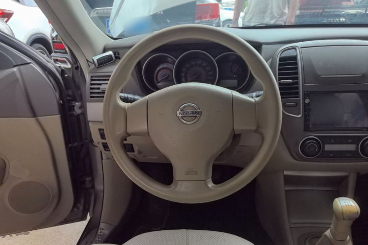 Used Nissan Sylphy 2012 Classic 1.6XE Manual Comfort Edition Steering Wheel