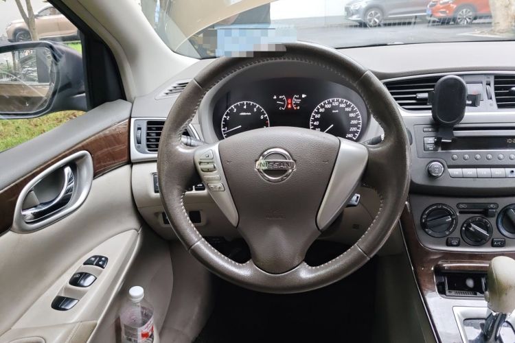 Used Nissan Sylphy 2012 1.6 XL CVT Luxury Edition Steering Wheel