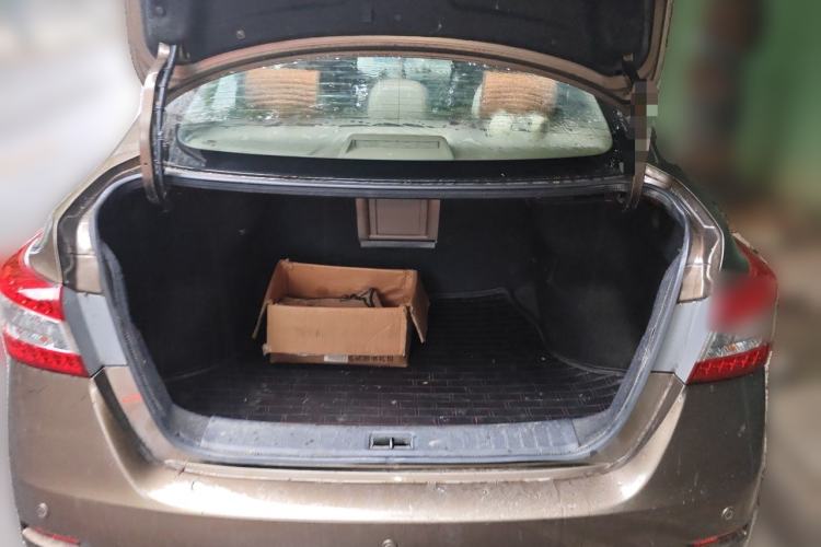 Used Nissan Sylphy 2012 1.6 XL CVT Luxury Edition Trunk