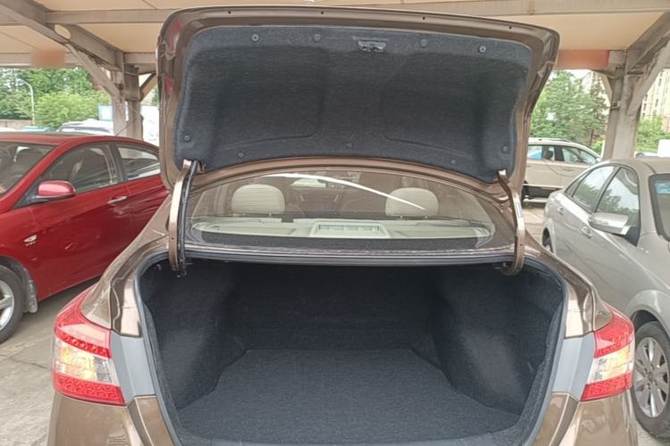 Used Nissan Sylphy 2012 1.6XE CVT Comfort Edition Trunk