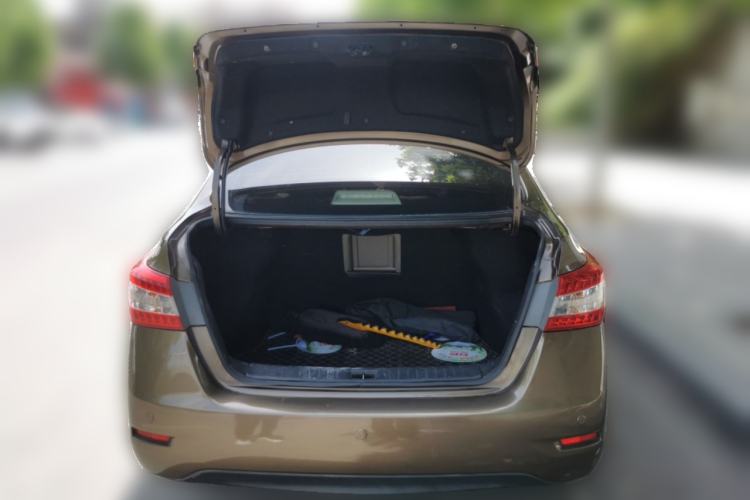 Used Nissan Sylphy 2012 1.8XL Manual Luxury Edition Trunk