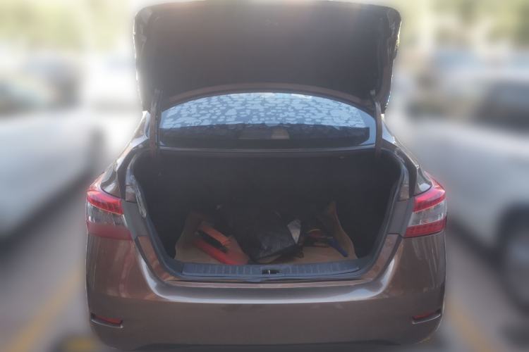 Used Nissan Sylphy 2012 1.8XL Manual Luxury Edition Trunk