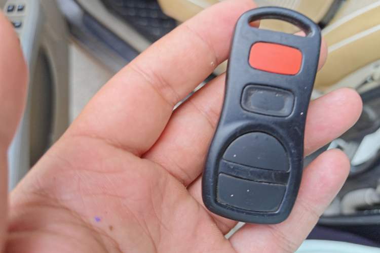 Used Nissan Sylphy 2012 Classic 1.6XE Automatic Comfort Edition Vehicle Key
