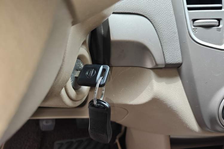 Used Nissan Sylphy 2012 Classic 1.6XE Manual Comfort Edition Vehicle Key