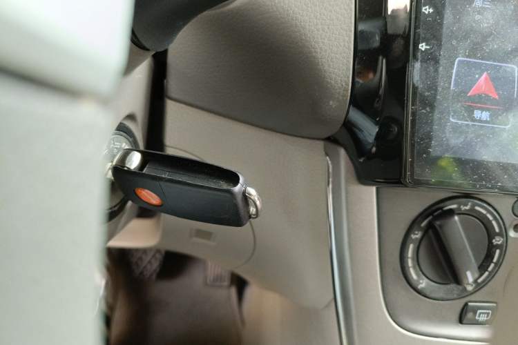 Used Nissan Sylphy 2012 1.6XE Manual Comfort Edition Vehicle Key