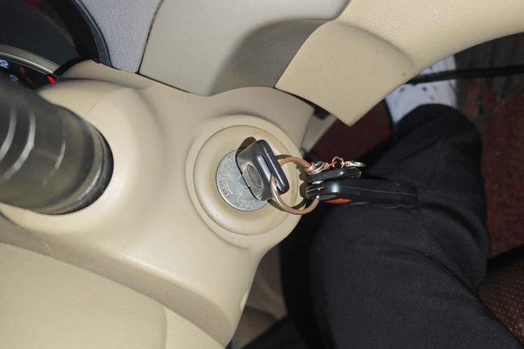 Used Nissan Sylphy 2012 Classic 1.6XE Manual Comfort Edition Vehicle Key