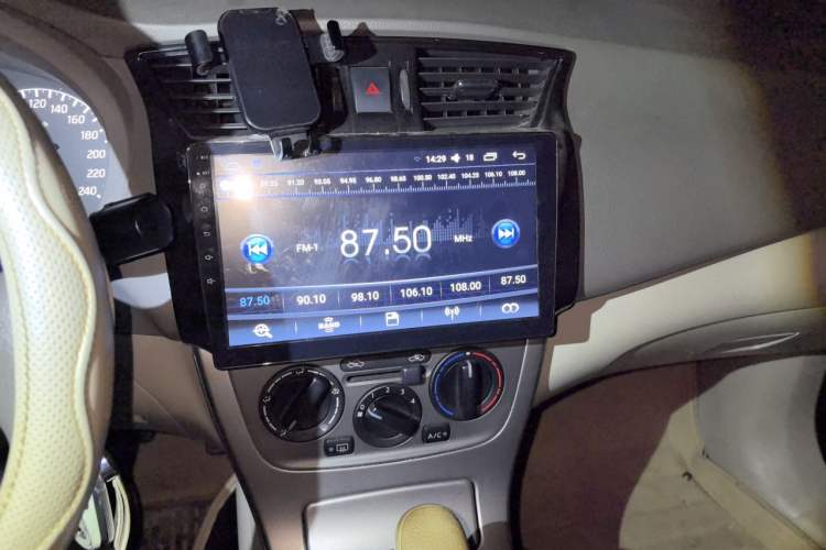 Used Nissan Sylphy 2012 1.6XE CVT Comfort Edition Audio And AC Panel