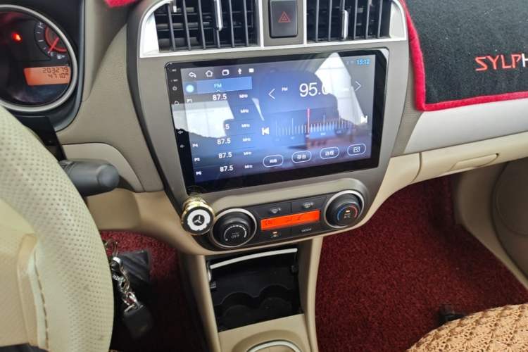 Used Nissan Sylphy 2012 Classic 1.6XE Manual Comfort Edition Audio And AC Panel