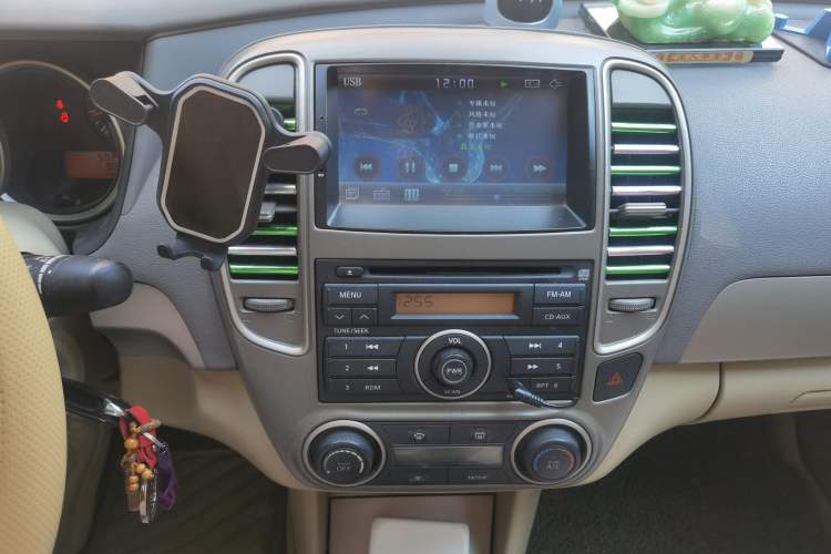Used Nissan Sylphy 2012 Classic 1.6XE Manual Comfort Edition Audio And AC Panel