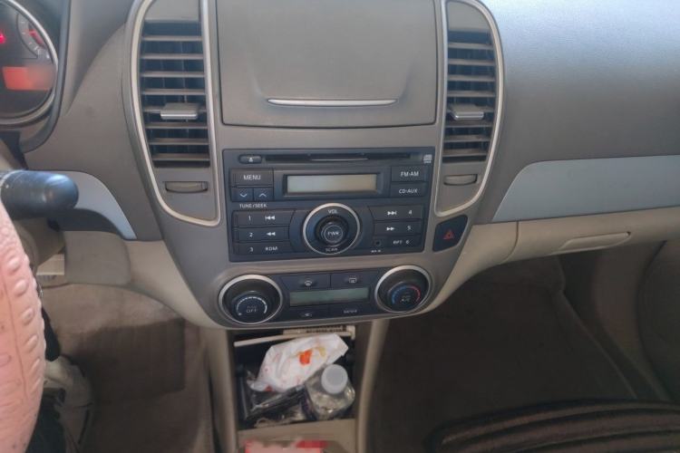 Used Nissan Sylphy 2012 Classic 1.6XE Manual Comfort Edition Audio And AC Panel