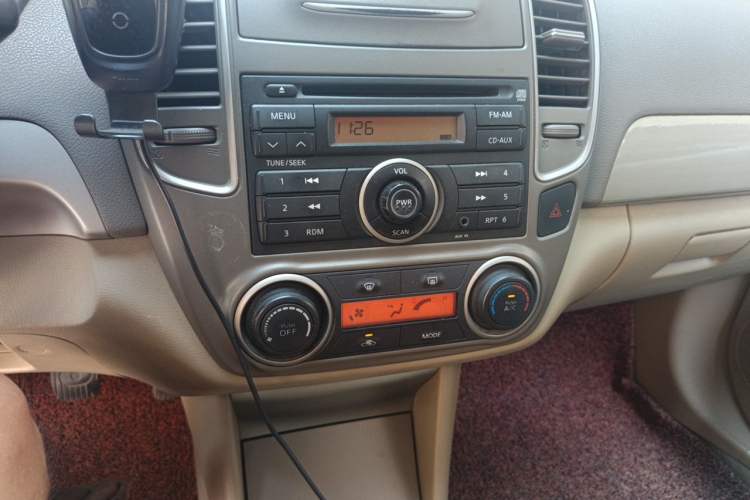 Used Nissan Sylphy 2012 Classic 1.6XE Manual Comfort Edition Audio And AC Panel