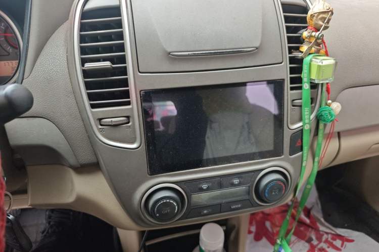 Used Nissan Sylphy 2012 Classic 1.6XE Manual Comfort Edition Audio And AC Panel