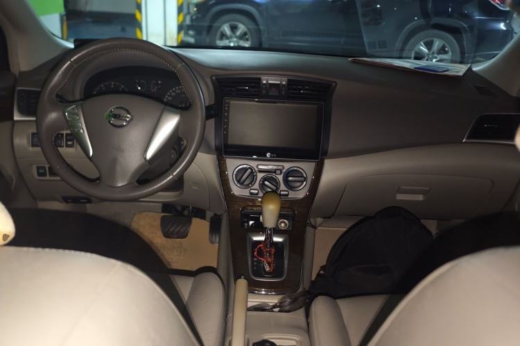 Used Nissan Sylphy 2012 1.6 XL CVT Luxury Edition Center Console