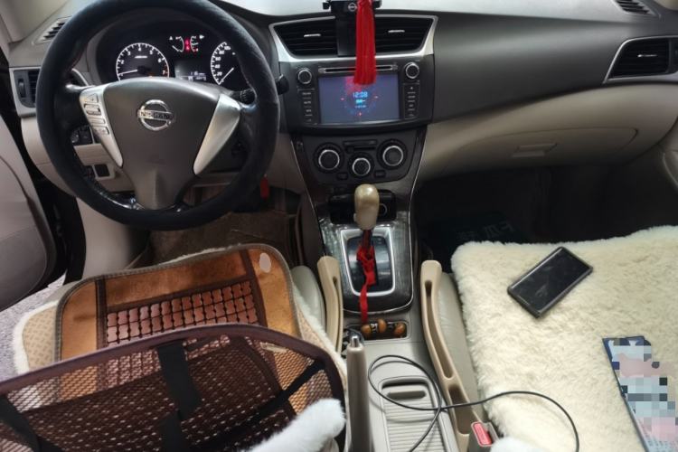 Used Nissan Sylphy 2012 1.6 XL CVT Luxury Edition Center Console