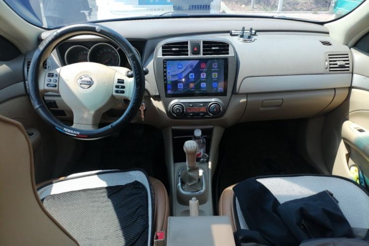 Used Nissan Sylphy 2012 Classic 1.6XL Manual Luxury Edition Center Console