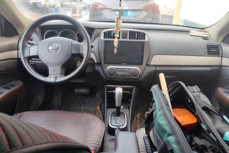 Used Nissan Sylphy 2012 Classic 1.6XE Automatic Comfort Edition Center Console