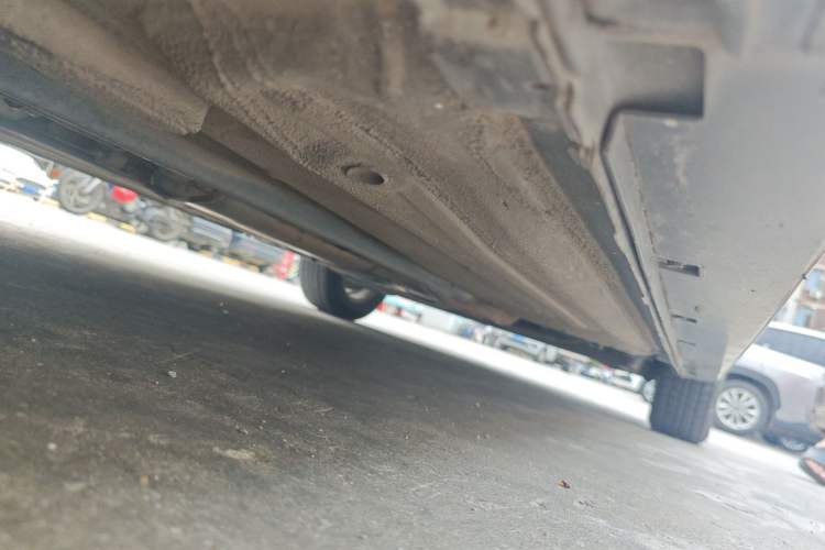 Used Nissan Sylphy 2012 Classic 1.6XE Automatic Comfort Edition Chassis Front Left