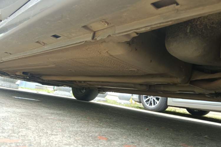 Used Nissan Sylphy 2012 Classic 1.6XE Manual Comfort Edition Chassis Rear Left