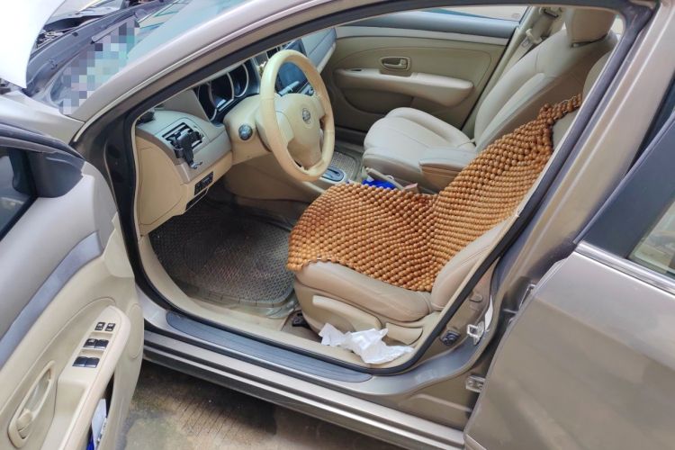 Used Nissan Sylphy 2012 Classic 1.6XE Automatic Comfort Edition Driver Seat