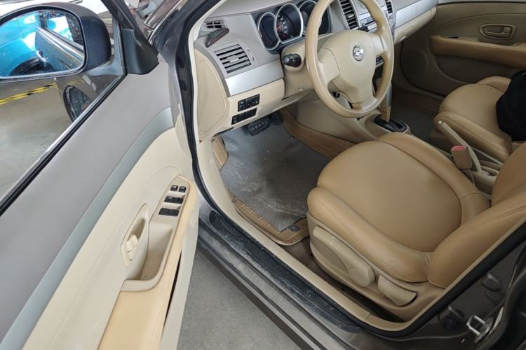 Used Nissan Sylphy 2012 Classic 1.6XE Automatic Comfort Edition Driver Seat