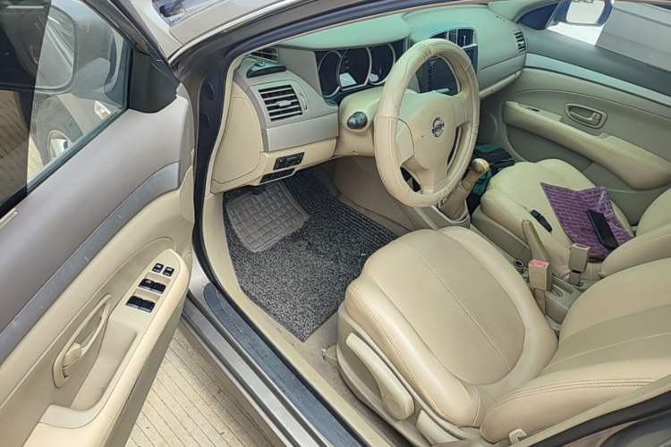 Used Nissan Sylphy 2012 Classic 1.6XE Manual Comfort Edition Driver Seat