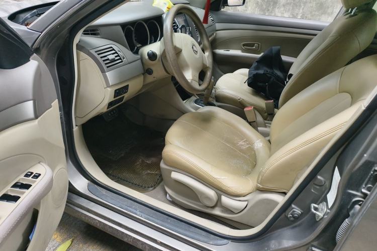 Used Nissan Sylphy 2012 Classic 1.6XE Automatic Comfort Edition Driver Seat