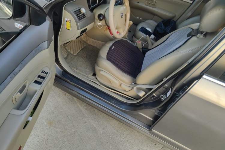Used Nissan Sylphy 2012 Classic 1.6XL Manual Luxury Edition Driver Seat