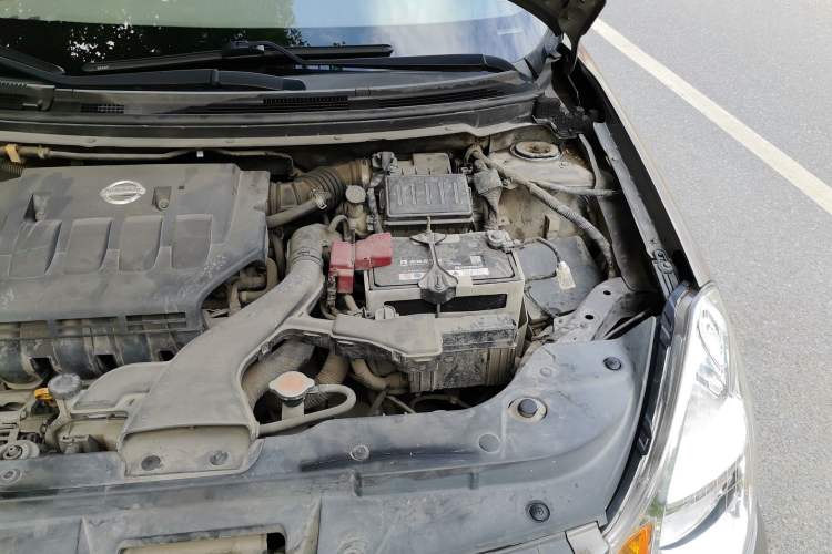 Used Nissan Sylphy 2012 1.6 XL CVT Luxury Edition Engine Bay Left