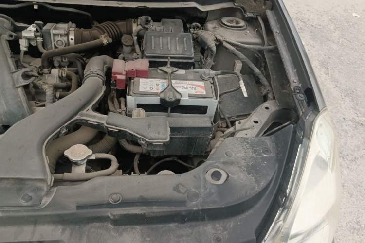 Used Nissan Sylphy 2012 Classic 1.6XE Manual Comfort Edition Engine Bay Left