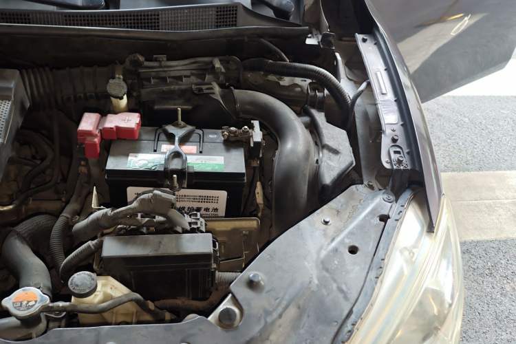 Used Nissan Sylphy 2012 Classic 1.6 XL Automatic Luxury Edition Engine Bay Left