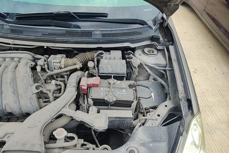 Used Nissan Sylphy 2012 Classic 1.6XE Manual Comfort Edition Engine Bay Left