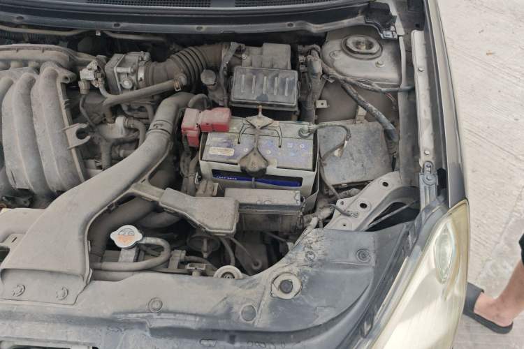 Used Nissan Sylphy 2012 Classic 1.6XE Automatic Comfort Edition Engine Bay Left