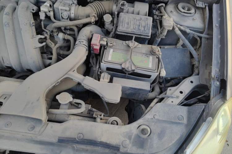 Used Nissan Sylphy 2012 Classic 1.6XL Manual Luxury Edition Engine Bay Left