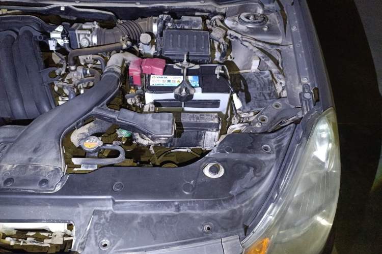 Used Nissan Sylphy 2012 Classic 1.6XE Manual Comfort Edition Engine Bay Left