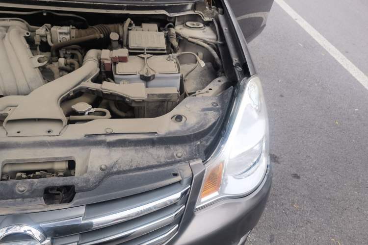 Used Nissan Sylphy 2012 Classic 1.6XE Manual Comfort Edition Engine Bay Left