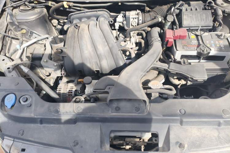Used Nissan Sylphy 2012 Classic 1.6XE Manual Comfort Edition Engine Bay