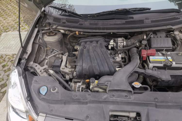Used Nissan Sylphy 2012 Classic 1.6XE Automatic Comfort Edition Engine Bay Right