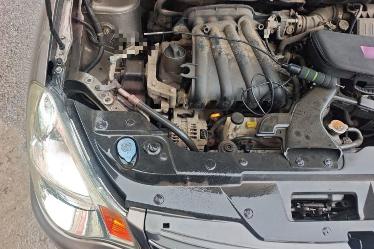 Used Nissan Sylphy 2012 Classic 1.6XE Manual Comfort Edition Engine Bay Right