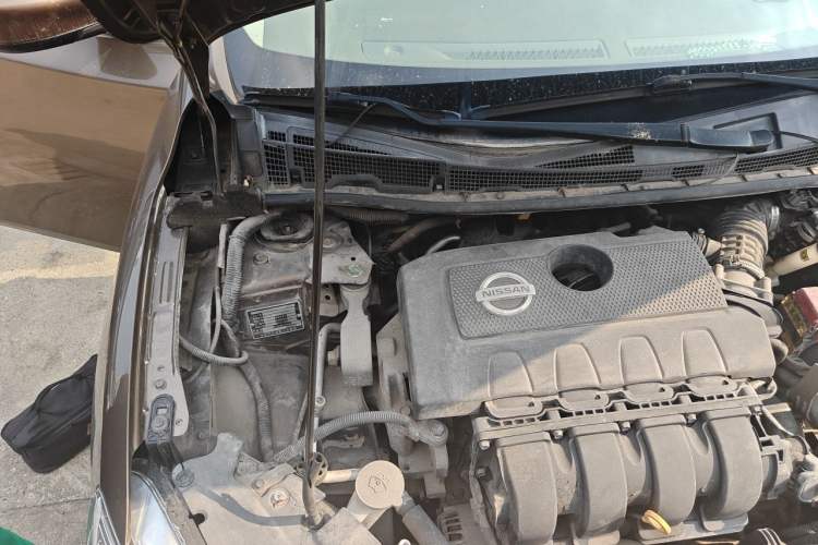 Used Nissan Sylphy 2012 1.8XE CVT Comfort Edition Engine Bay Right