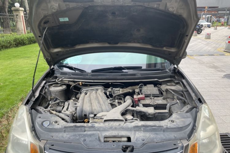 Used Nissan Sylphy 2012 Classic 1.6XE Manual Comfort Edition Engine Bay