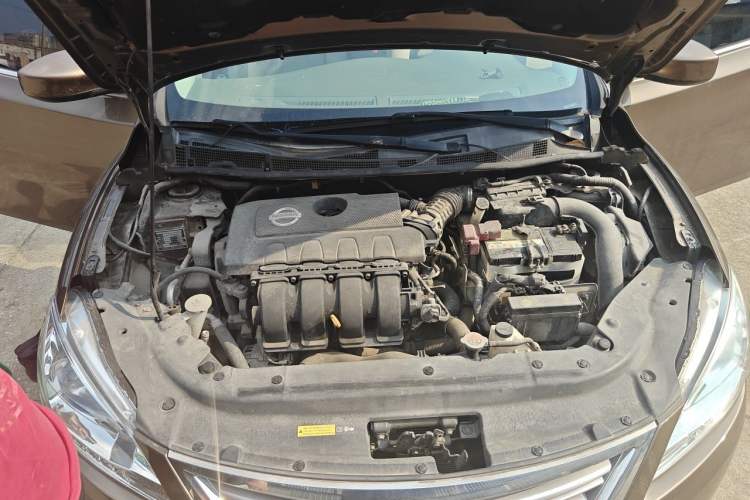 Used Nissan Sylphy 2012 1.8XE CVT Comfort Edition Engine Bay