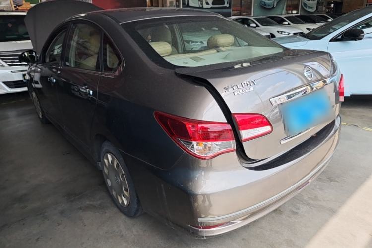 Used Nissan Sylphy 2012 Classic 1.6XE Automatic Comfort Edition Exterior 2