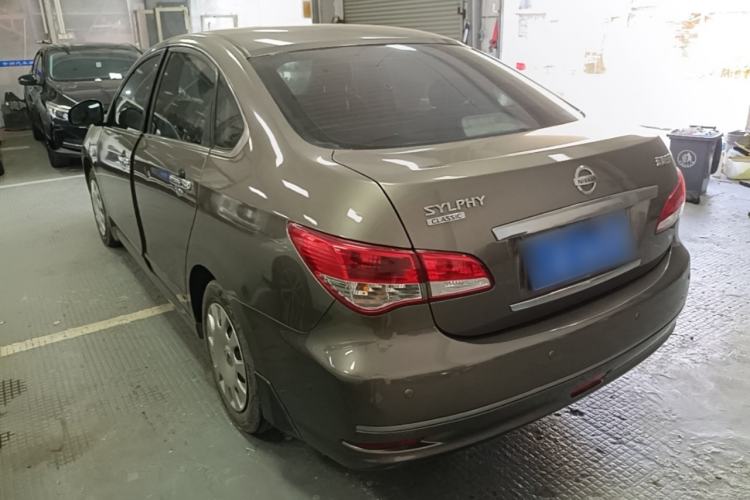 Used Nissan Sylphy 2012 Classic 1.6XE Automatic Comfort Edition Exterior 2