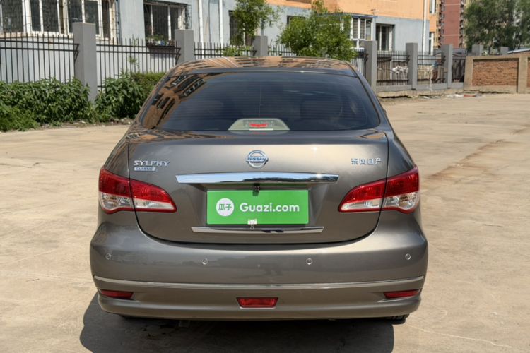 Used Nissan Sylphy 2012 Classic 1.6XE Automatic Comfort Edition Exterior 5