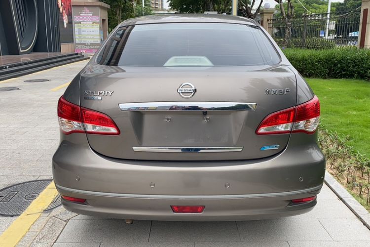 Used Nissan Sylphy 2012 Classic 1.6XE Manual Comfort Edition Exterior 5
