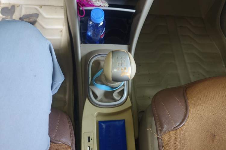 Used Nissan Sylphy 2012 Classic 1.6XE Manual Comfort Edition Gear Lever