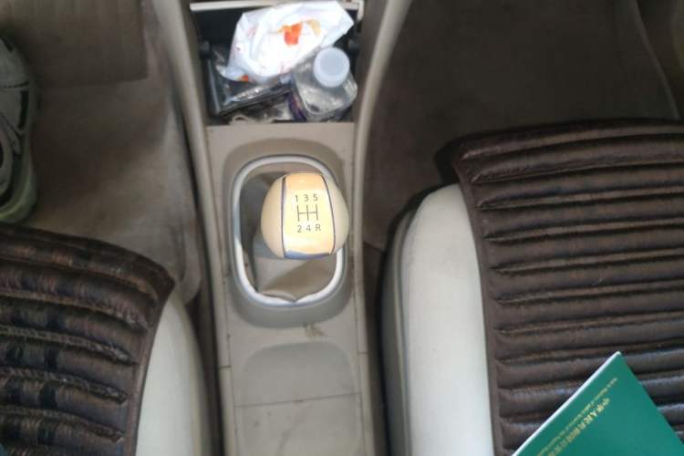 Used Nissan Sylphy 2012 Classic 1.6XE Manual Comfort Edition Gear Lever